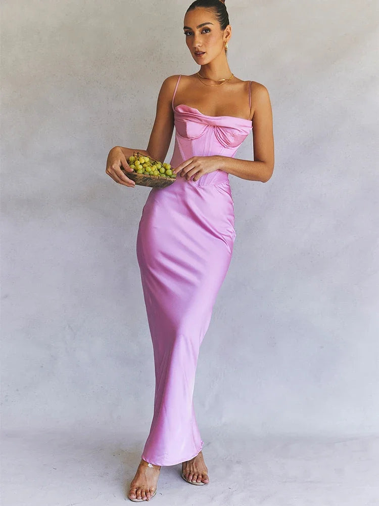 Selene - Robe moulante en satin 
